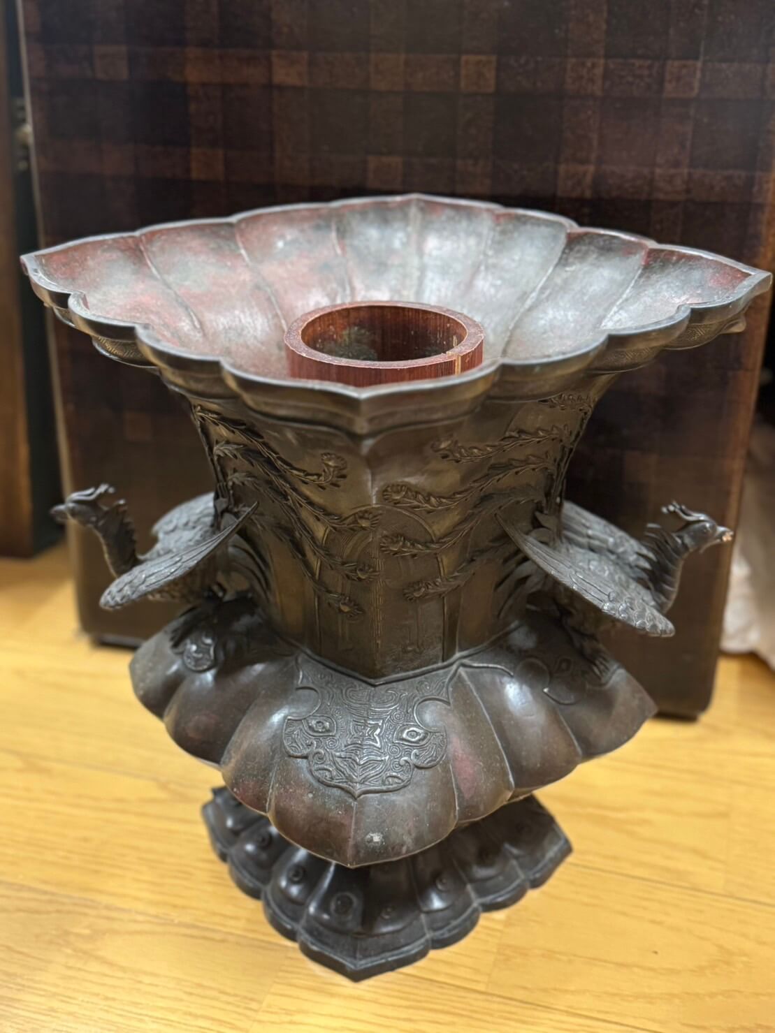 銅製花器