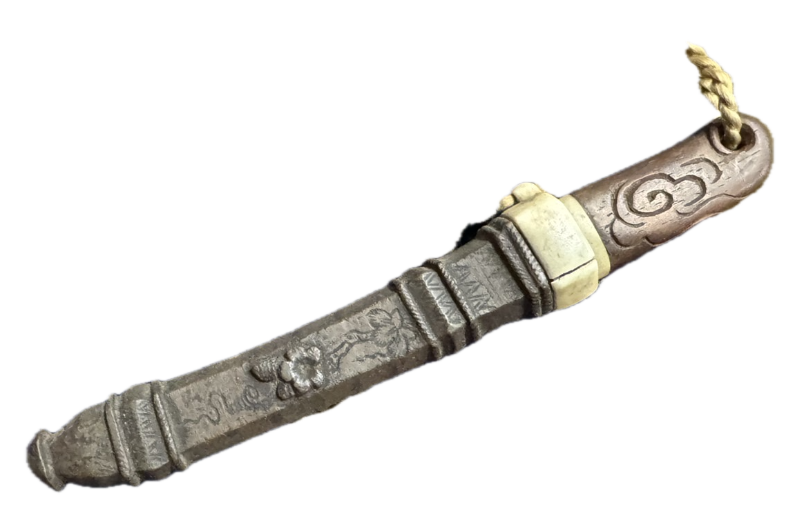 年代物骨董  古美術 彫刻刀剣 牡丹に錦鶏図三所 銘 石黒光常Mitokoro design of Golden