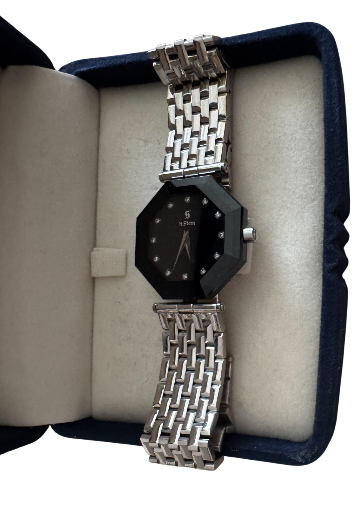 エイチ・スターン(H.Stern) Mystery Collection – Octagonal Onyx & Diamond Watch