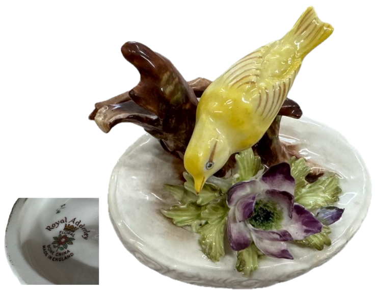 ロイヤルアダレイ(Royal Adderley)フィギュリン