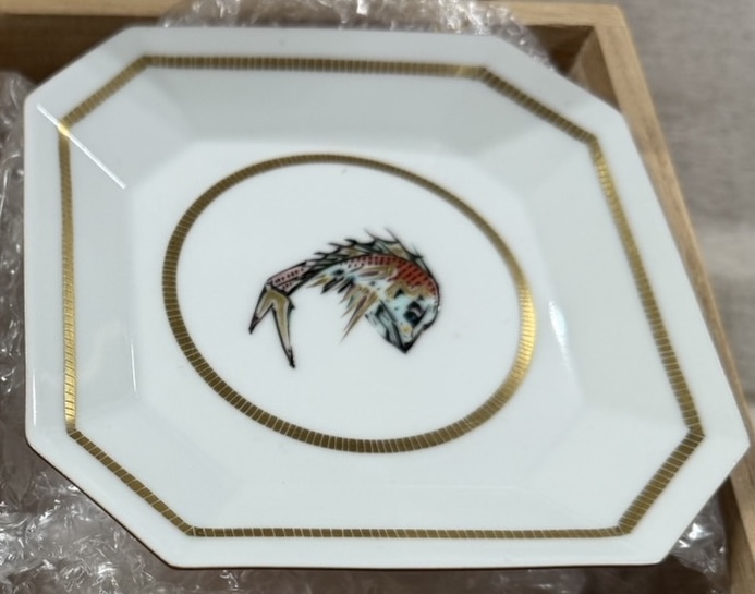 山岸大成（やまぎし たいせい）九谷色絵五彩 海の幸銘々皿 鯛