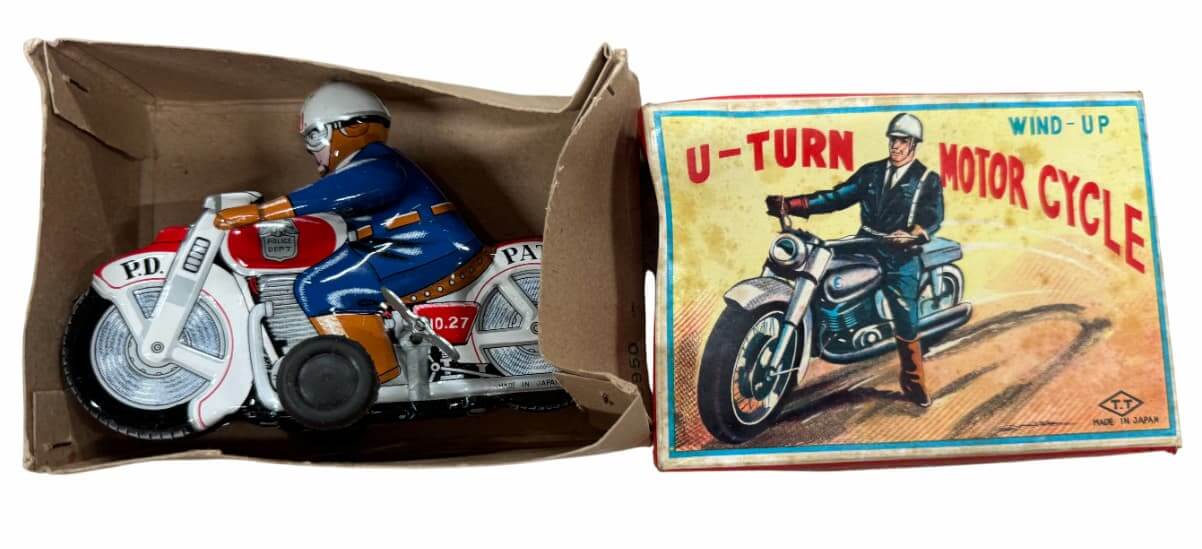 タカトク製「U-TURN MOTOR CYCLE」