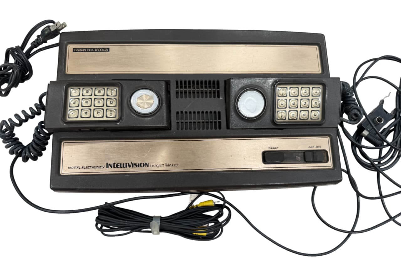 家庭用ゲーム機「Intellivision(インテレビジョン)」 (1)