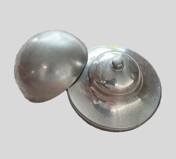 錫(すず)製の茶入