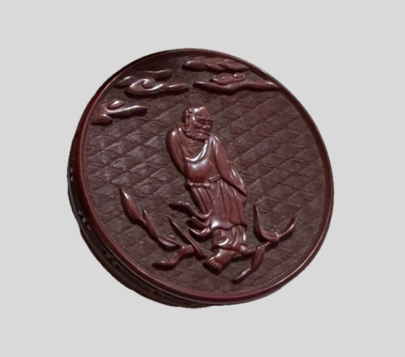 堆朱（ついしゅ）「達磨図」香合