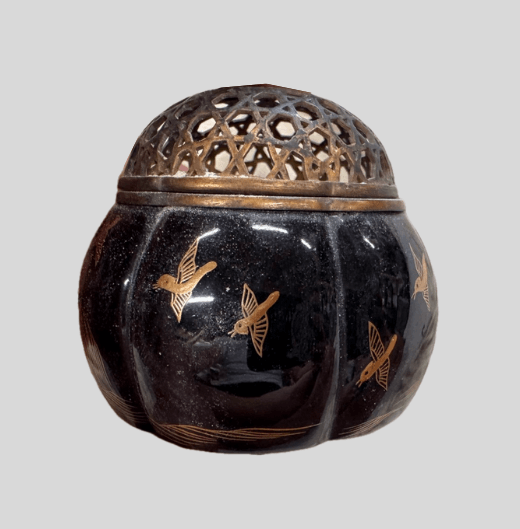 金襴手（きんらんで）の香炉