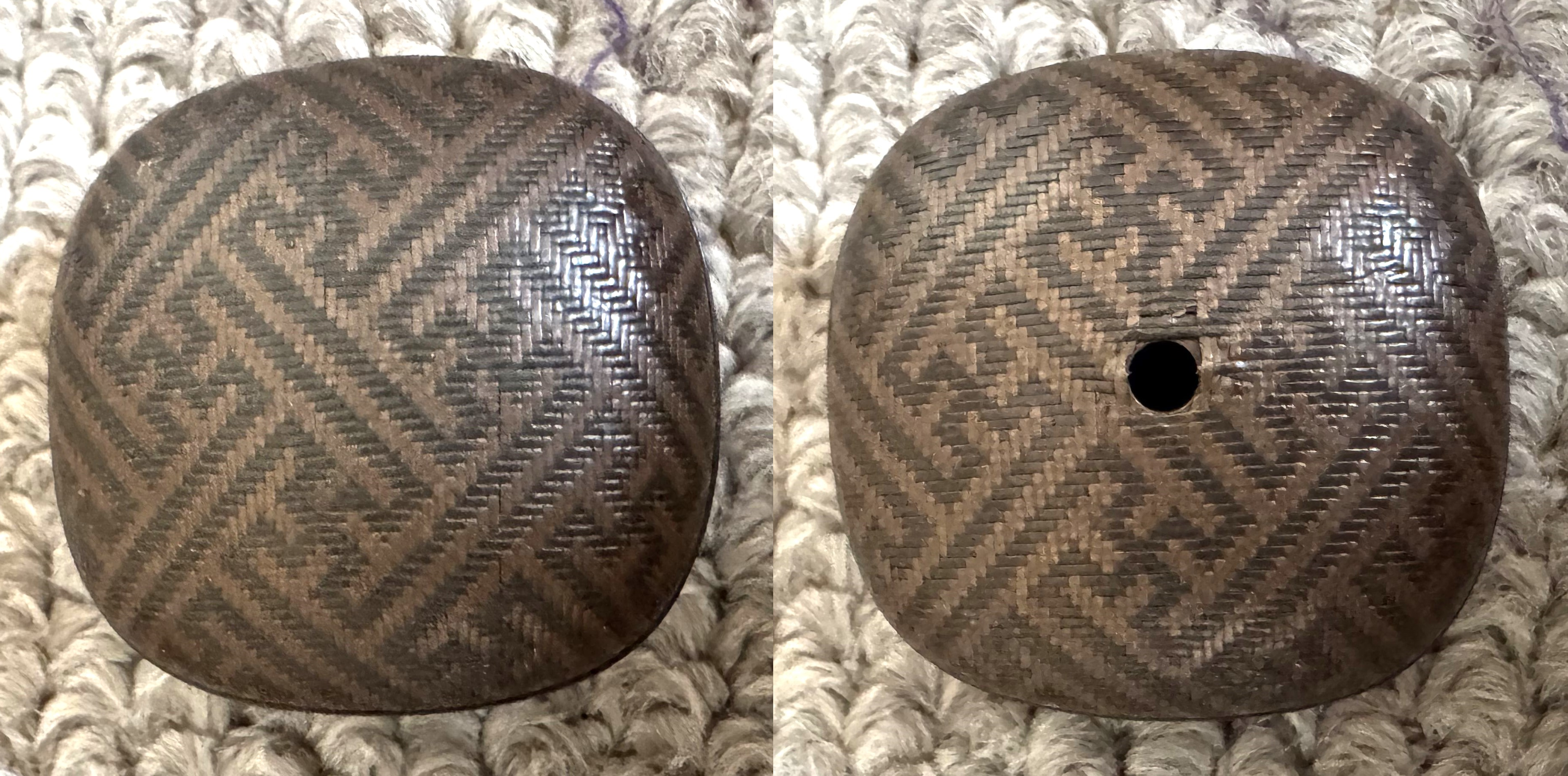 金工根付 幾何学文様 網代地紋（あじろじもん）