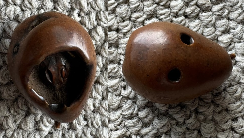 からくり根付 虫食い 梨に蜂