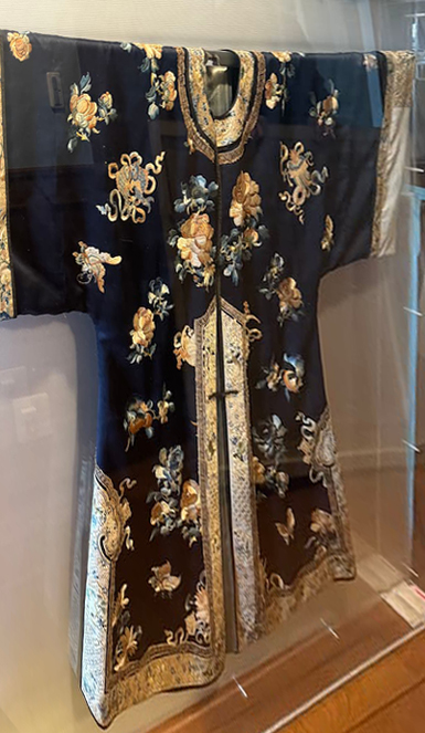 石青地繍花鳥文女褂