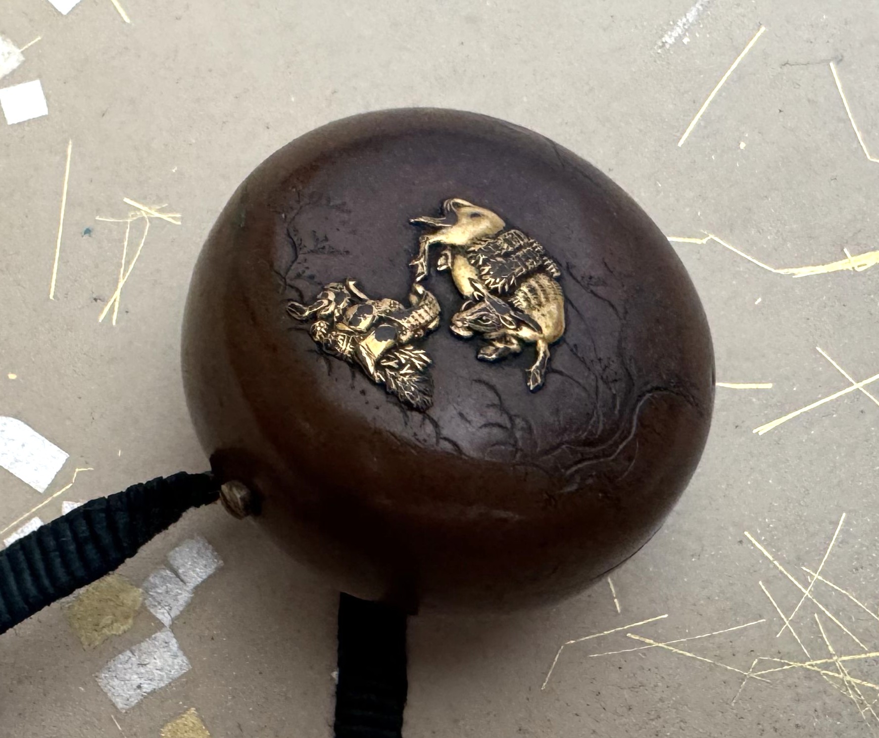 饅頭根付 象嵌 牛