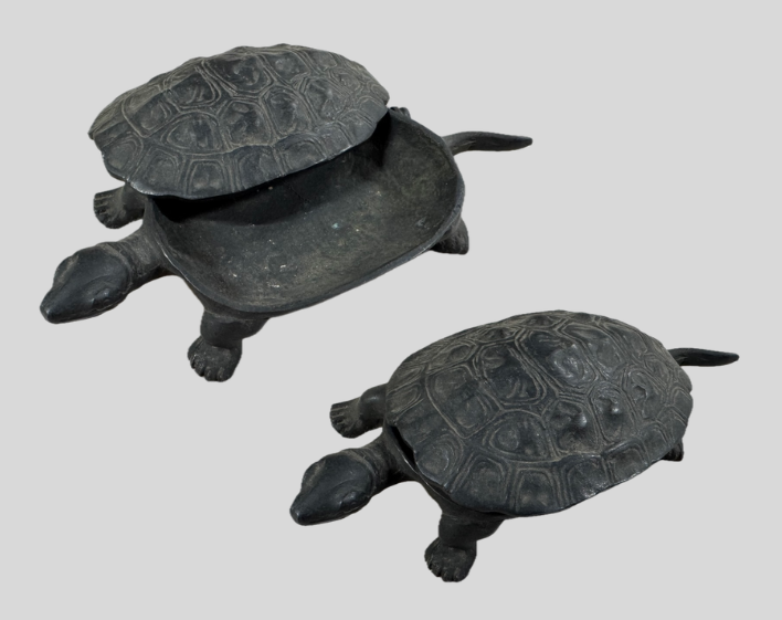 鉄地 亀形小物入