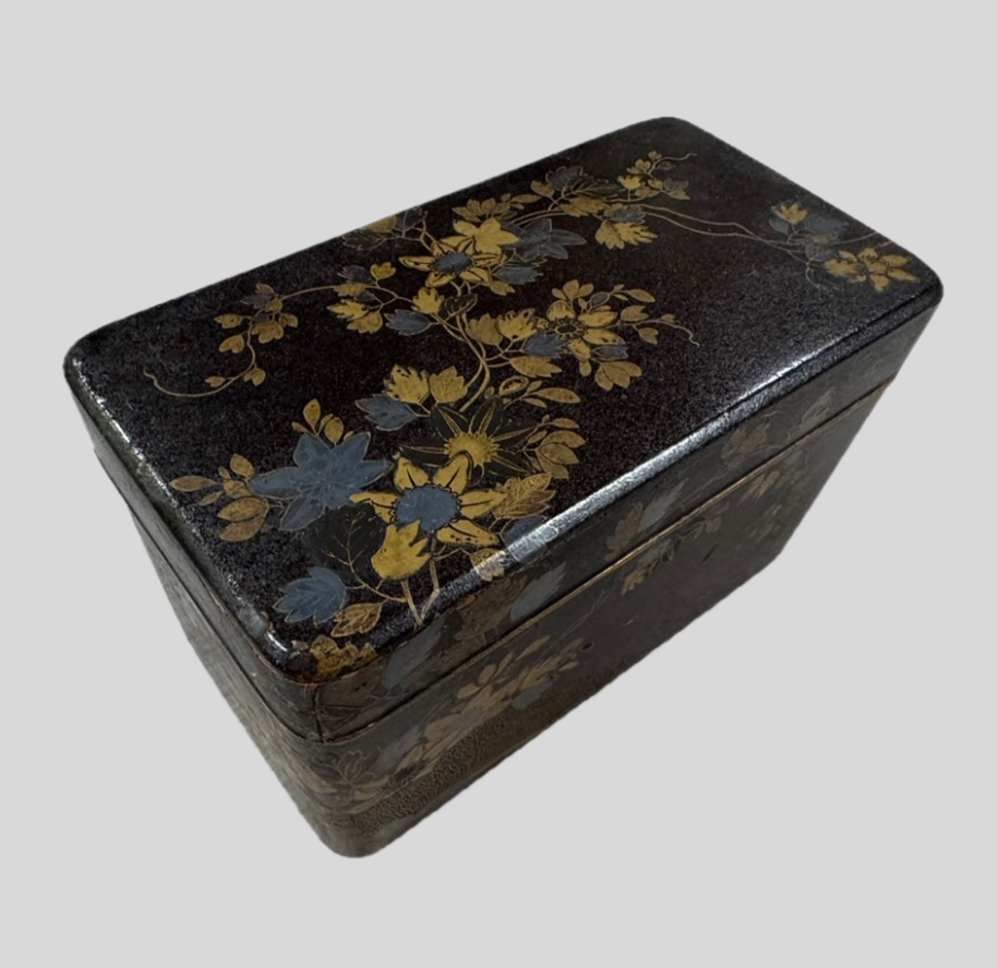 鉄線文 蒔絵文庫