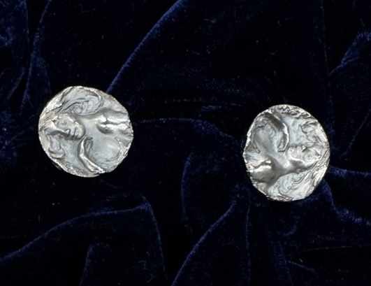 山本真輔 純銀刻 カフスボタン 女性像