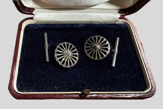 銀製 菊紋 カフスボタン
