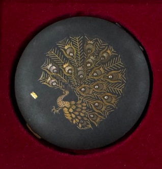 象嵌 孔雀図 コンパクト