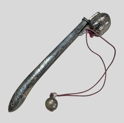 銀製矢立 彫金唐草図