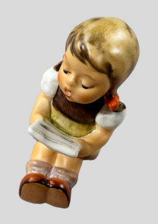 ゲーベル (Goebel) フンメル人形「楽譜を持つ女の子」
