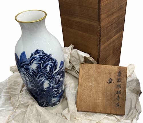 康熙煨磁青花瓶