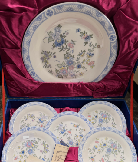 ロイヤルドルトン（Royal Doulton）コニストン ディナープレート