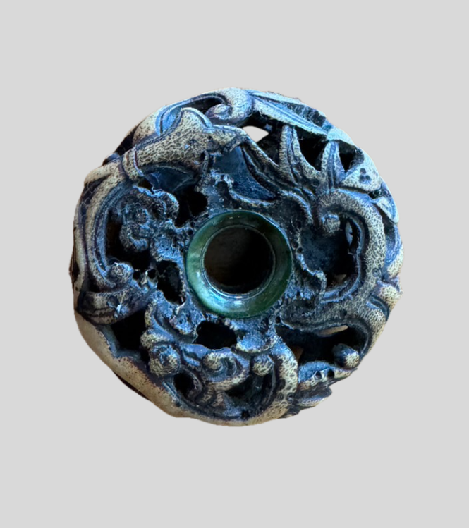 透かし彫り 根付