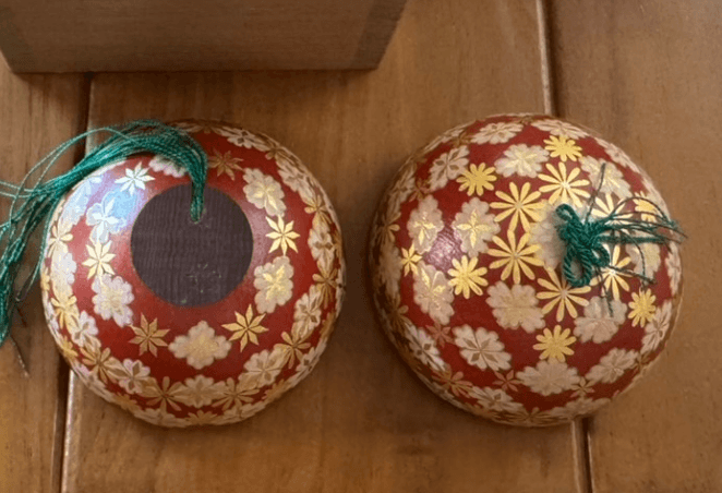 江里佐代子 截金（きりかね）花文 香合