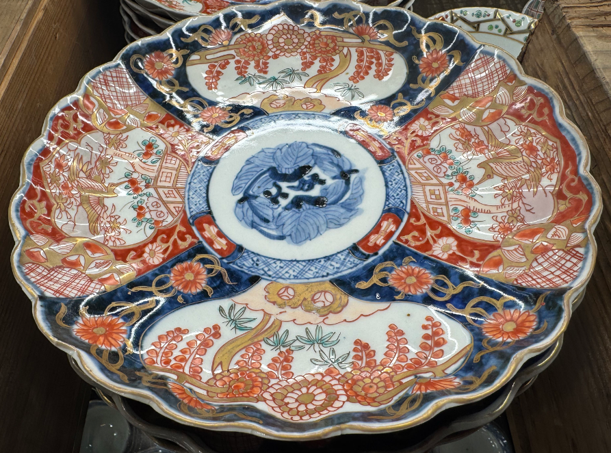 伊万里焼 染錦 窓絵 大皿 | 買取実績 | 骨董品買取専門の古美術永澤