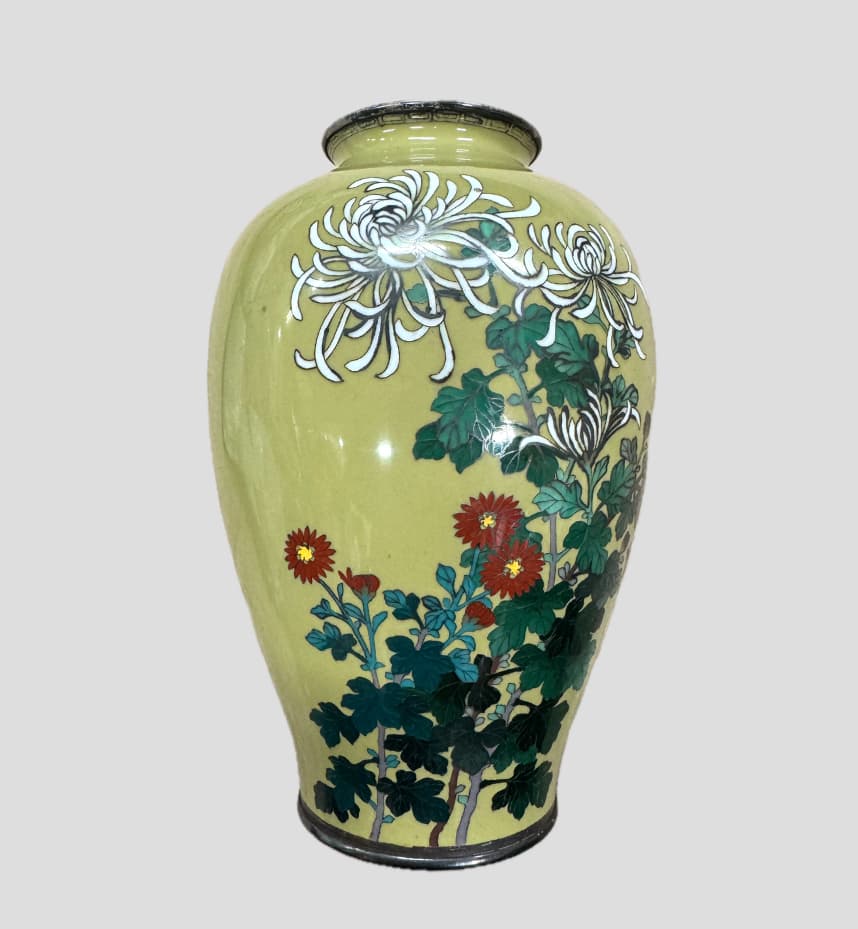 七宝焼 菊図 花瓶 | 買取実績 | 骨董品買取専門の古美術永澤