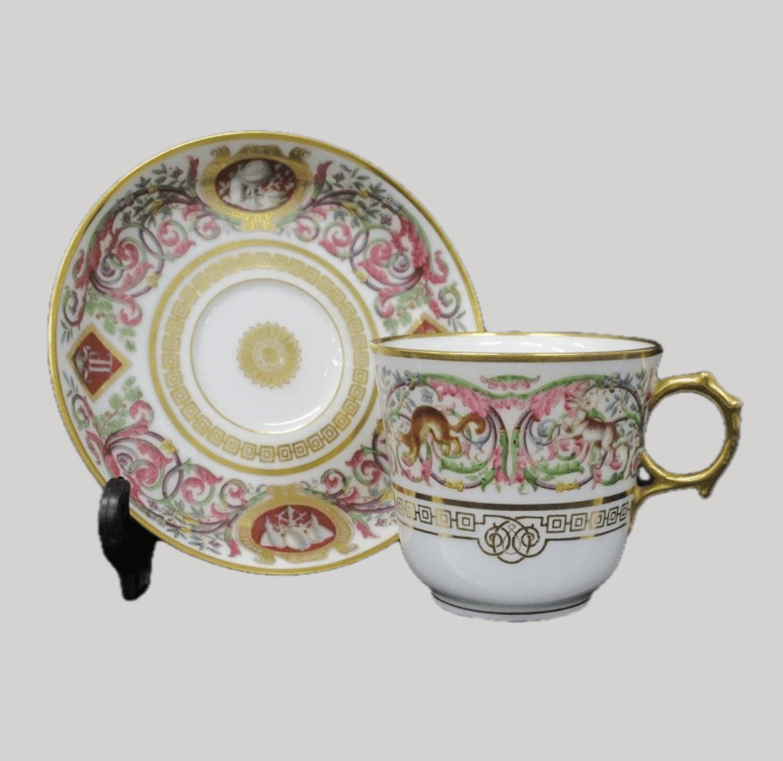 オールド セーブル（SEVRES）フォンテーヌブロー宮殿 カップ＆ソーサー 1920年製